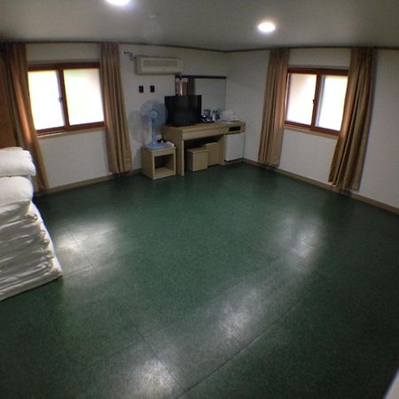 Suanbo Saipan Hot Spring Hotel Chungju Cameră foto